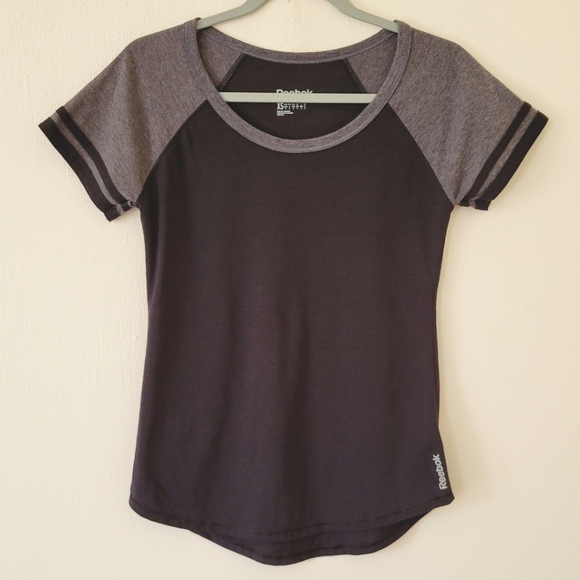 Reebok Black and Gray Top Size XS - Picture 1 of 7